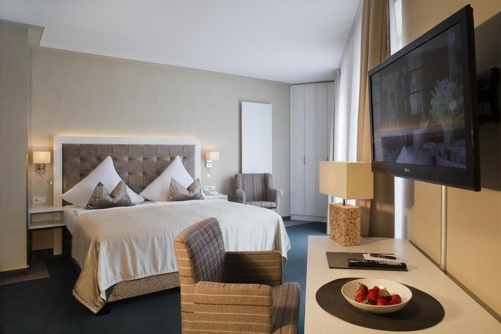Hafenhotel Pommernyacht Ueckermünde Habitación foto